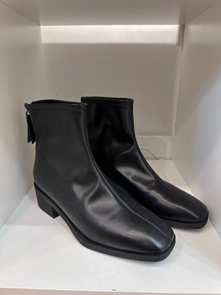 An image of a   1160 Zip-Up Ankle Boots by  Mirra Masa