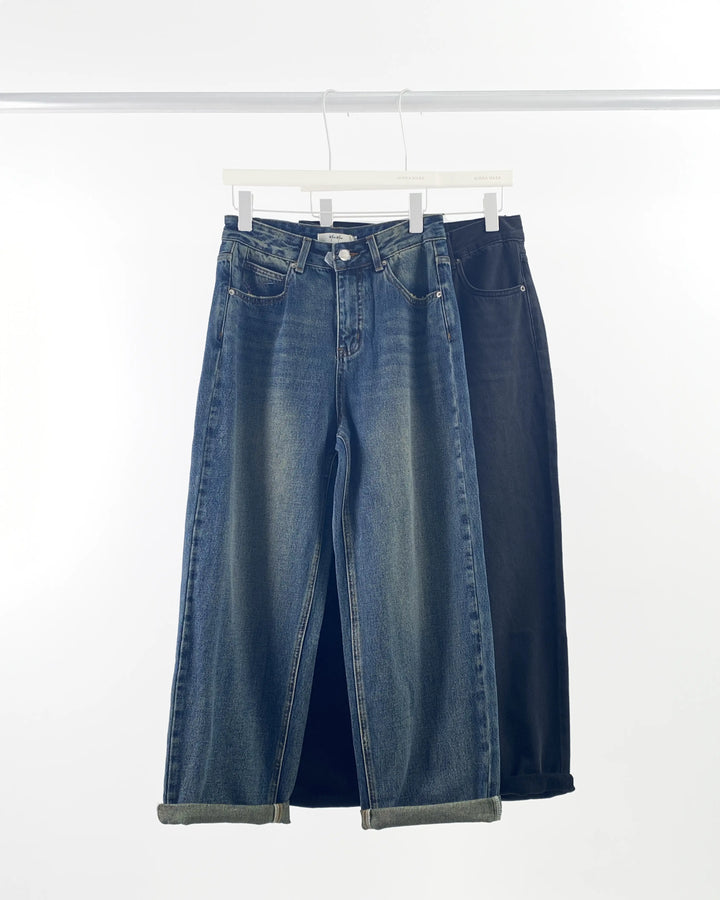 An image of a   8494Q Baggy Jeans by  Mirra Masa