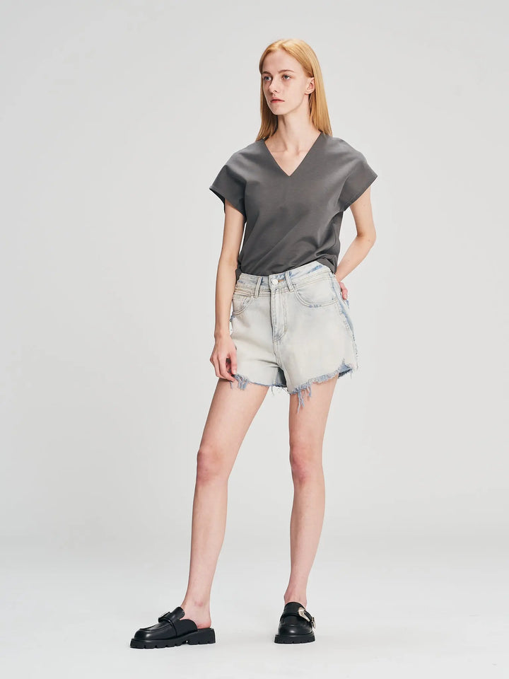 An image of a   D5540 Basic Short-Sleeve Blouse by  Mirra Masa