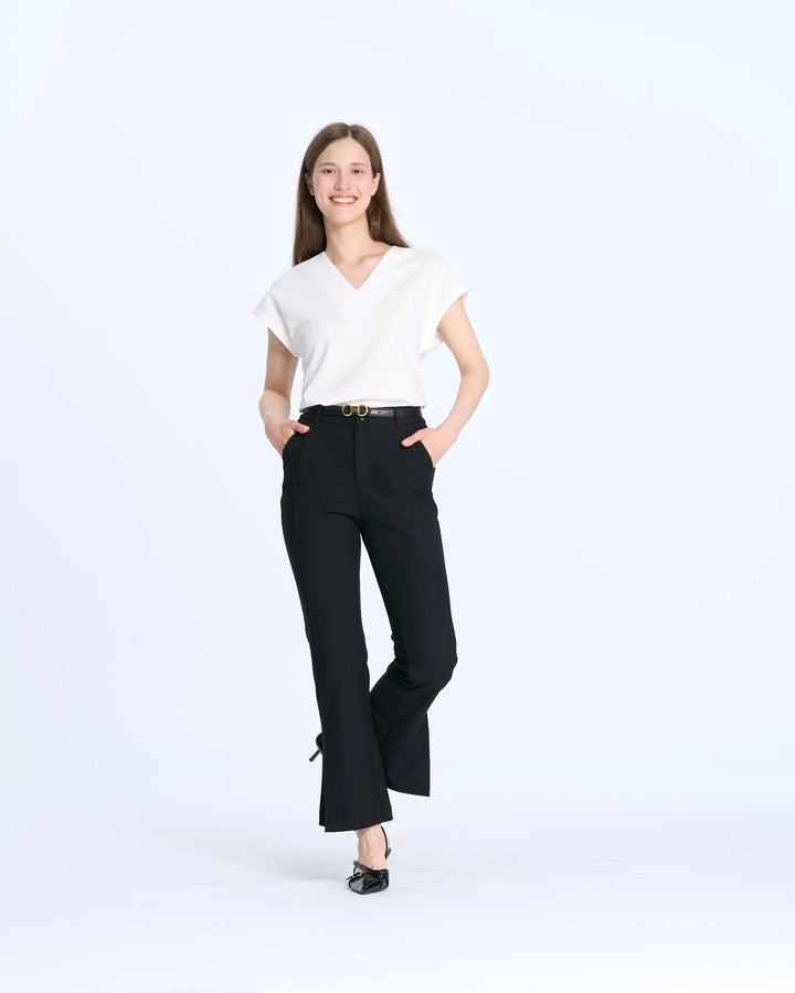 An image of a   D5540 Basic Short-Sleeve Blouse by  Mirra Masa